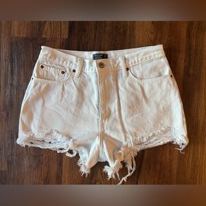 White Abercrombie & Fitch Annie High Rise Short